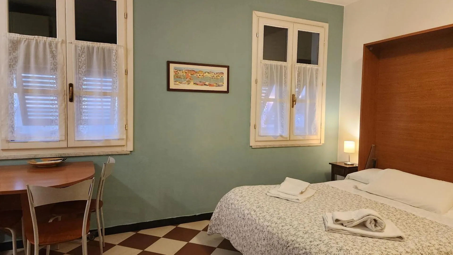 Giada Apartman Moneglia 0*,