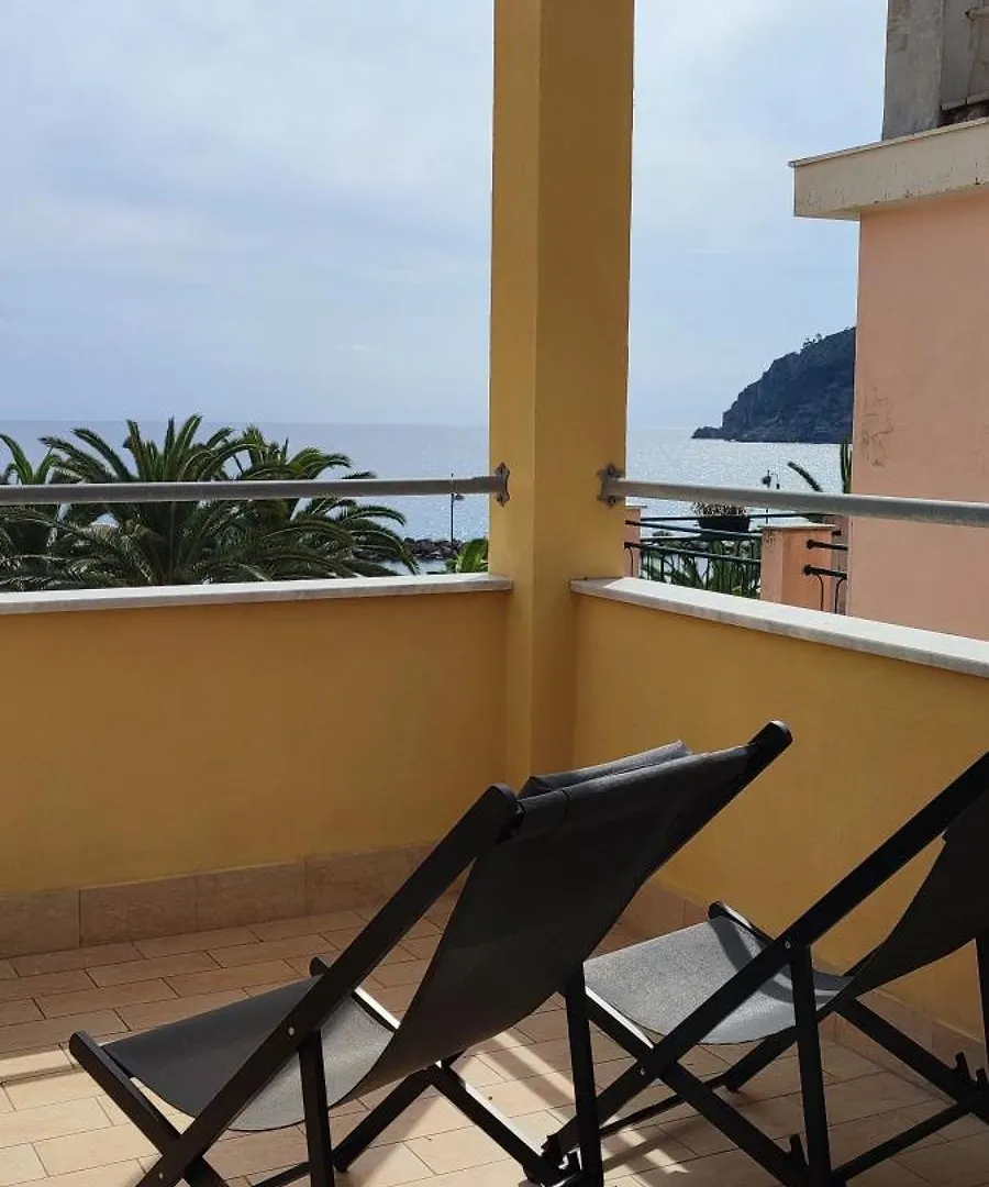 Giada Apartman Moneglia